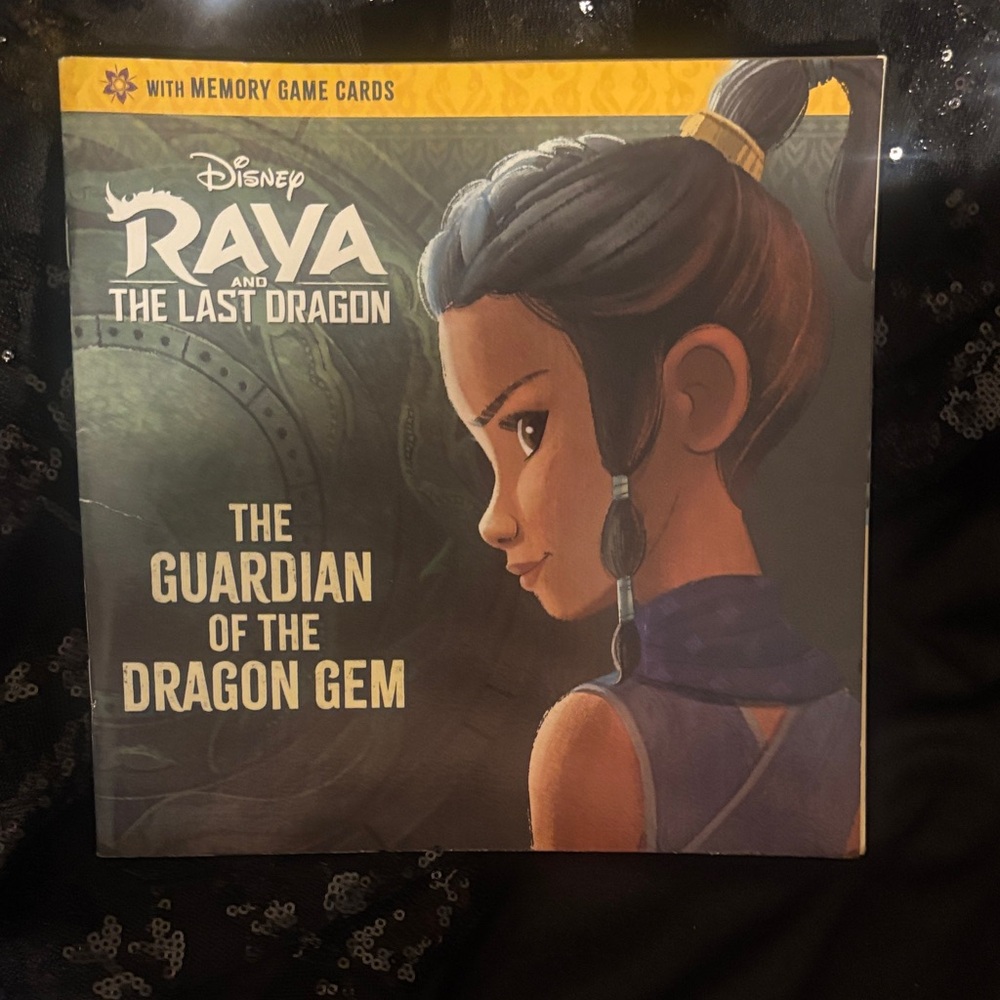 Disney Raya and the Last Dragon Guardian Game - Yellow and Blue